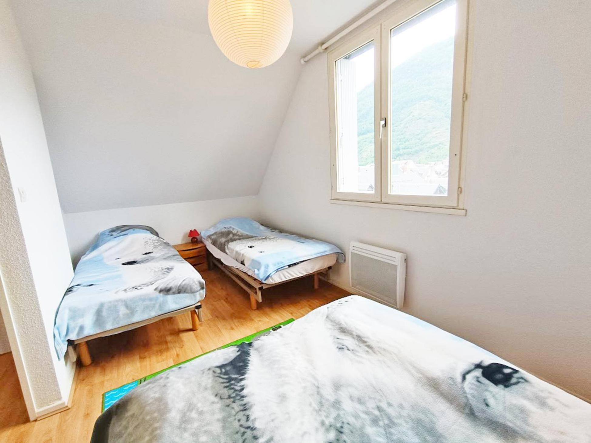 Chez Charlotte, T3 Duplex, Vue Montagne, Parking Gratuit, Ascenseur, 4 Personnes Apartment Bagneres-de-Luchon Ngoại thất bức ảnh